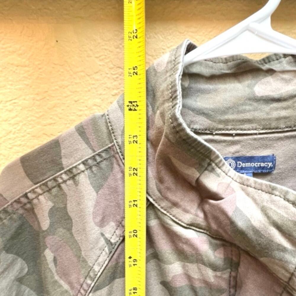 Womens Trendy Camo Jacket Full Zip Democracy Size L Coat - Picture 6 of 10